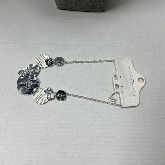 Fashion Jewelry Silver Necklace only. NEW - Picture 3 of 6